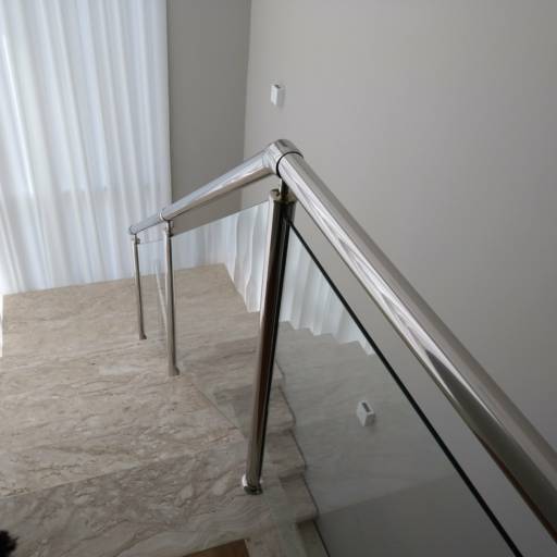 Corrimão, guarda corpo de vidro por Serralheria Spaço Corrimão