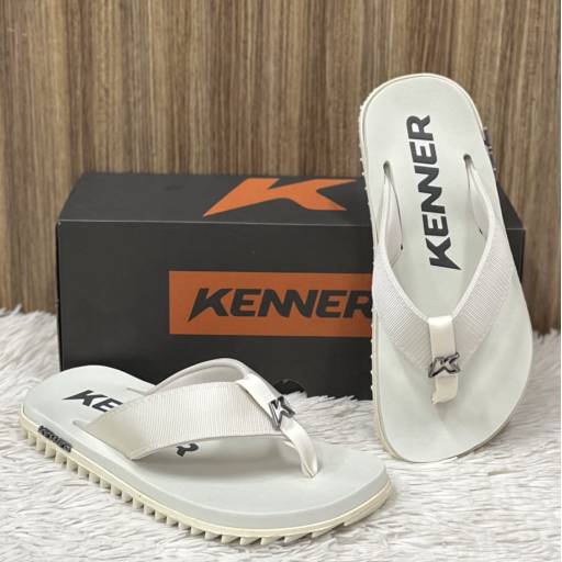 Chinelo Kenner adulto em Uberlândia, MG por Lojas Dom Flavittos