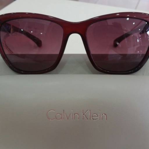 Calvin Klein CKJ776S por Ótica Foco