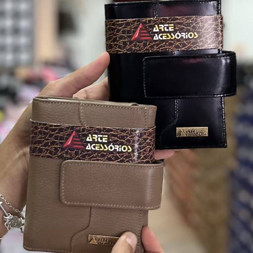 Carteira feminina Arte Acessórios em Uberlândia, MG por Lojas Dom Flavittos