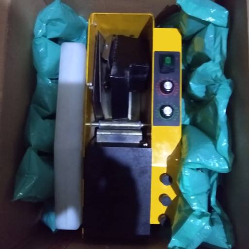 Dispensador de fita gomada