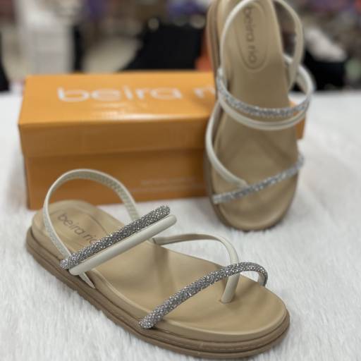 Sandália Beira Rio feminina adulta  em Uberlândia, MG por Lojas Dom Flavittos