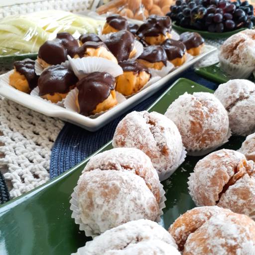 Mesa para café da manhã, brunch, recepção e confraternização.