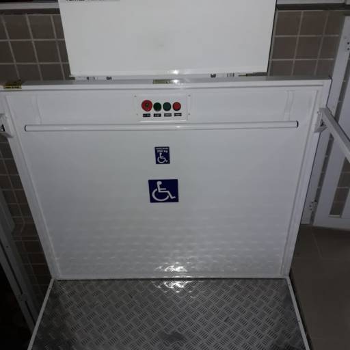 ABERTURA EM LADOS OPOSTOS em Atibaia, SP por Elevadores para Casa ABERTURA EM LADOS OPOSTOS em Atibaia, SP por Elevadores para Casa