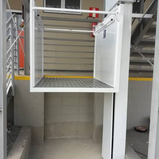 ABERTURA EM LADOS OPOSTOS em Atibaia, SP por Elevadores para Casa ABERTURA EM LADOS OPOSTOS em Atibaia, SP por Elevadores para Casa