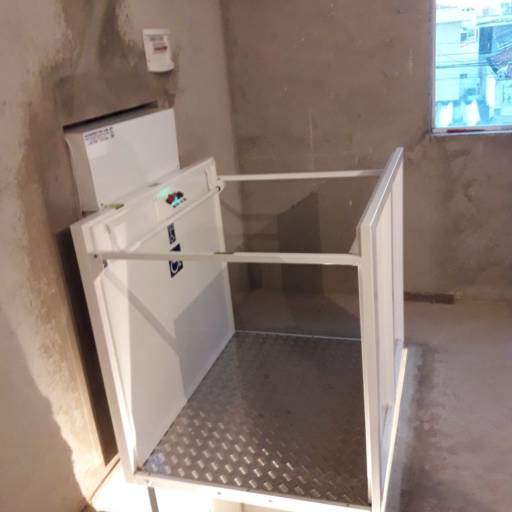 ABERTURA EM LADOS OPOSTOS em Atibaia, SP por Elevadores para Casa ABERTURA EM LADOS OPOSTOS em Atibaia, SP por Elevadores para Casa