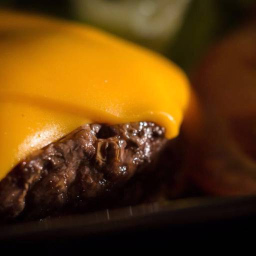 Hambúrguer  por Retrovisor Food Truck