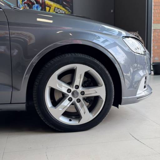 AUDI A3 AMBITION SEDAN S-TRONIC  em Foz do Iguaçu, PR por M7 Exclusive 