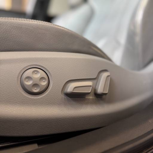 AUDI A3 AMBITION SEDAN S-TRONIC  em Foz do Iguaçu, PR por M7 Exclusive 