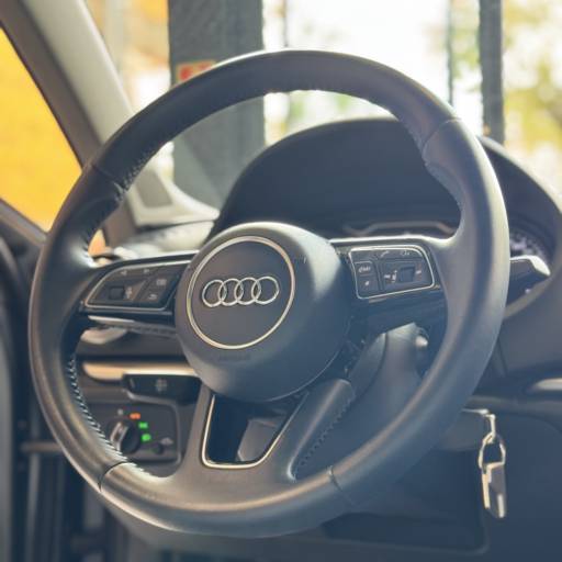 AUDI A3 AMBITION SEDAN S-TRONIC  em Foz do Iguaçu, PR por M7 Exclusive 