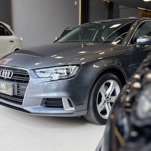 AUDI A3 AMBITION SEDAN S-TRONIC  em Foz do Iguaçu, PR por M7 Exclusive 