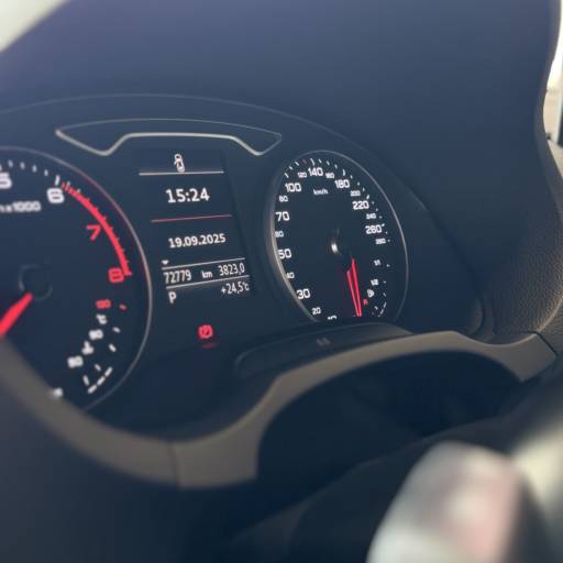 AUDI A3 AMBITION SEDAN S-TRONIC  em Foz do Iguaçu, PR por M7 Exclusive 