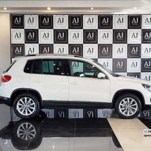 VOLKSWAGEN TIGUAN 2.0 16V 4P TSI 4WD TURBO AUTOMÁTICO- 2013/2014 em Botucatu, SP por AJ Veículos
