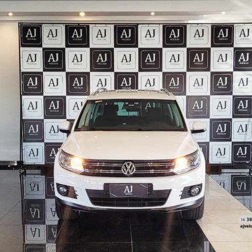 VOLKSWAGEN TIGUAN 2.0 16V 4P TSI 4WD TURBO AUTOMÁTICO- 2013/2014 em Botucatu, SP por AJ Veículos