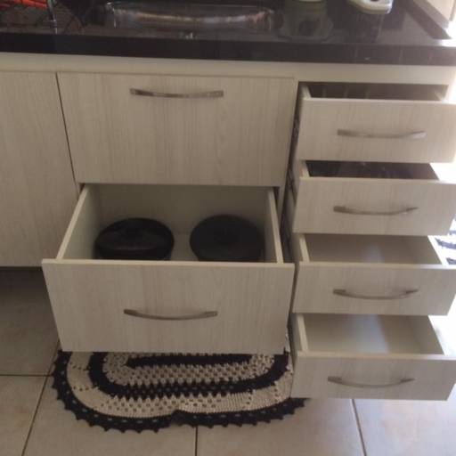 Gabinete de cozinha planejado em Avaré por BJA Marcenaria