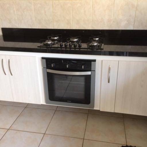 Gabinete de cozinha planejado em Avaré por BJA Marcenaria