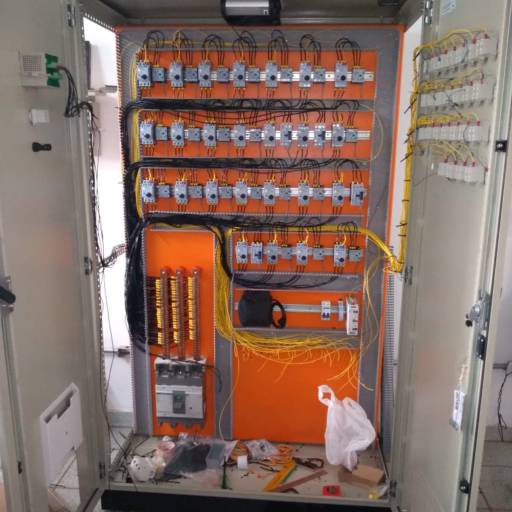 Comprar o produto de Projetos Eletricos em Instalação pela empresa Re-Volt Instalações  em Assis, SP por Solutudo