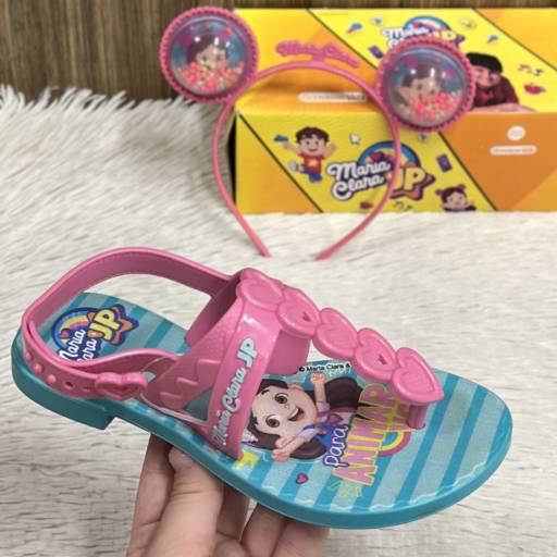 Sandália infantil Grendene + brinde