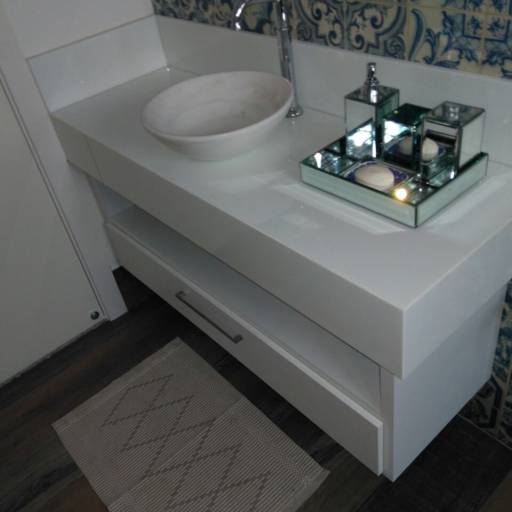 BANHEIRO NO BRANCO PRIME por Marmoraria Design