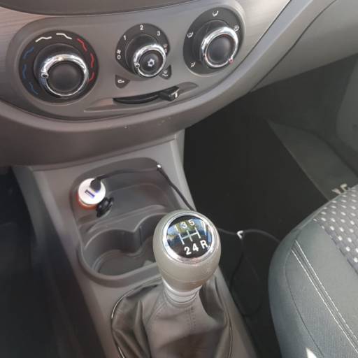 GRAND SIENA 1.6 ESSENCE FLEX 2015 por Virtual Carros Particulares