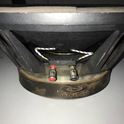 Recauchutagem de alto falante por Equipsom - Alarmes Vidro Elétrico e Travas