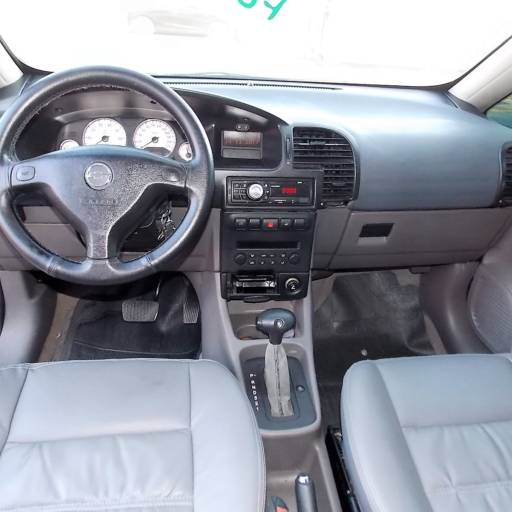 ZAFIRA ELEGANCE 2.0 MPFI - 2006 - FLEX - PRETA - 7 LUGARES + AUTOMÁTICA + COURO por Top Car Veículos