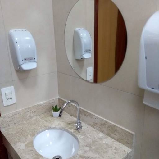 Corporal Fisioterapia & Odontologia. por Top Vidros