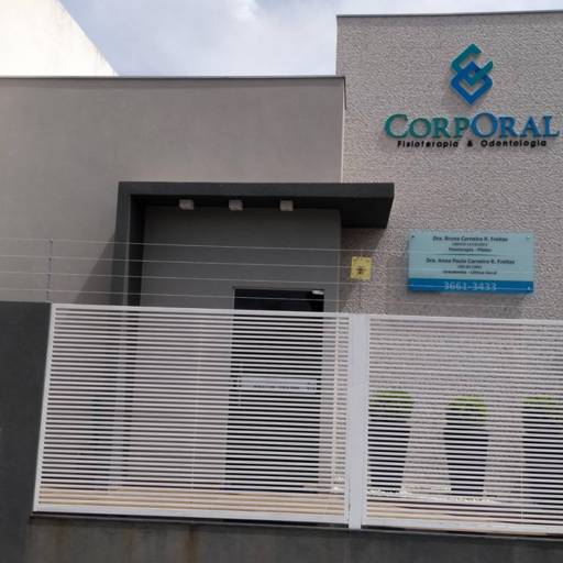 Corporal Fisioterapia & Odontologia. por Top Vidros