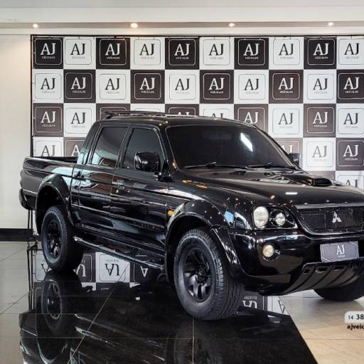 MITSUBISHI L 200 2.5 SPORT HPE 4X4 CABINE DUPLA TURBO INTERCOOLER AUTOMÁTICO- 2004 em Botucatu, SP por AJ Veículos