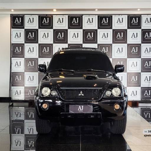 MITSUBISHI L 200 2.5 SPORT HPE 4X4 CABINE DUPLA TURBO INTERCOOLER AUTOMÁTICO- 2004 em Botucatu, SP por AJ Veículos