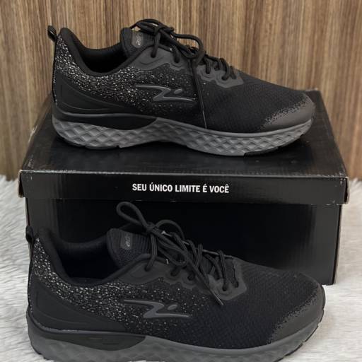 Tênis masculino Adrun  em Uberlândia, MG por Lojas Dom Flavittos