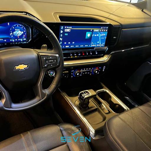 CHEVROLET SILVERADO 5.3 V8 1500 High Country Cabine Dupla 4X4 Automático 2024 em Botucatu, SP por Seven Motors Concessionária