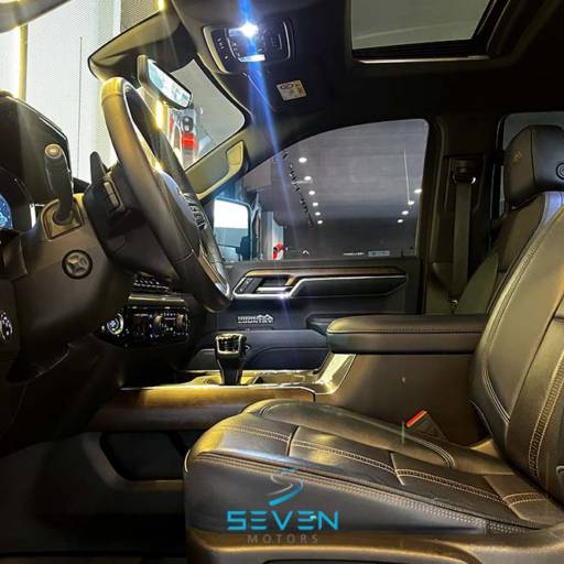 CHEVROLET SILVERADO 5.3 V8 1500 High Country Cabine Dupla 4X4 Automático 2024 em Botucatu, SP por Seven Motors Concessionária