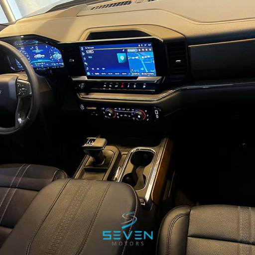 CHEVROLET SILVERADO 5.3 V8 1500 High Country Cabine Dupla 4X4 Automático 2024 em Botucatu, SP por Seven Motors Concessionária