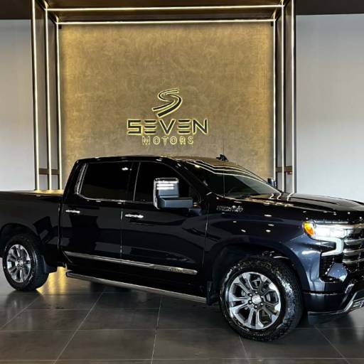 CHEVROLET SILVERADO 5.3 V8 1500 High Country Cabine Dupla 4X4 Automático 2024 em Botucatu, SP por Seven Motors Concessionária