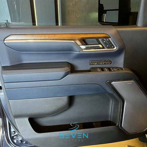 CHEVROLET SILVERADO 5.3 V8 1500 High Country Cabine Dupla 4X4 Automático 2024 em Botucatu, SP por Seven Motors Concessionária