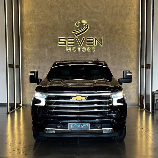 CHEVROLET SILVERADO 5.3 V8 1500 High Country Cabine Dupla 4X4 Automático 2024 em Botucatu, SP por Seven Motors Concessionária