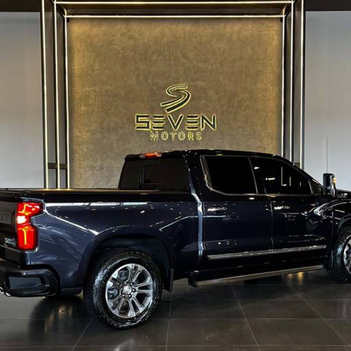 CHEVROLET SILVERADO 5.3 V8 1500 High Country Cabine Dupla 4X4 Automático 2024 em Botucatu, SP por Seven Motors Concessionária