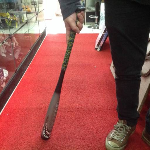 Taco de baseball em alumínio importado.  por Trato Feito