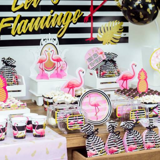 Comprar o produto de Flamingo em Tudo para Festas pela empresa Império das Embalagens Doces & Festas em Mineiros, GO por Solutudo