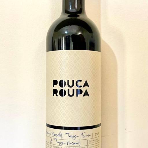 Pouca Roupa Tinto