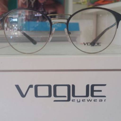 Comprar o produto de Vogue 4043 em Vogue pela empresa Ótica Foco em Dourados, MS por Solutudo