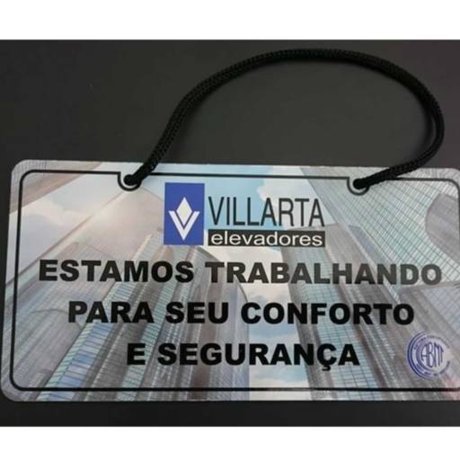 Etiquetas de Elevadores em São José do Rio Preto, SP por Public Gráfica e Brindes