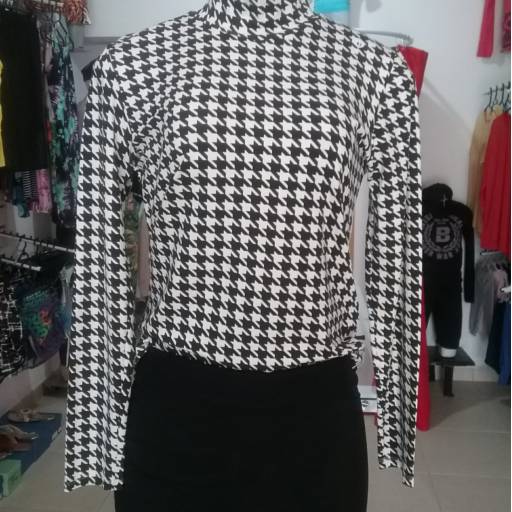Comprar o produto de Blusa feminina  em A Classificar pela empresa K Modas em Jundiaí, SP por Solutudo