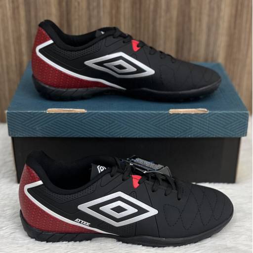 Chuteira adulta Umbro Society em Uberlândia, MG por Lojas Dom Flavittos