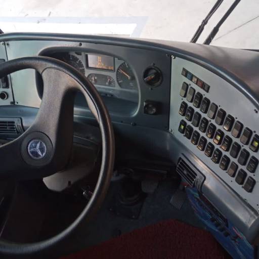 VOLANTE E PAINEL DE TECLAS