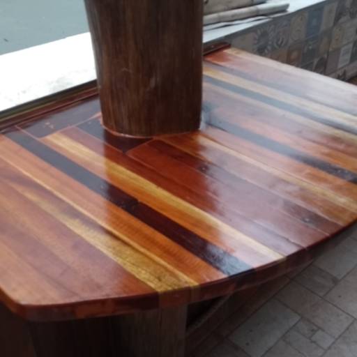 moveis em madeira maciça por Decinho Marcenaria e Chaveiro