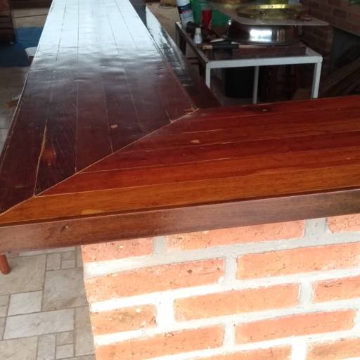 moveis em madeira maciça por Decinho Marcenaria e Chaveiro