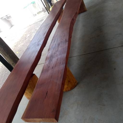 moveis em madeira maciça por Decinho Marcenaria e Chaveiro