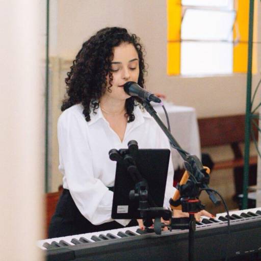 Música ao Vivo para Eventos - Piano e Voz em Ponte Nova
